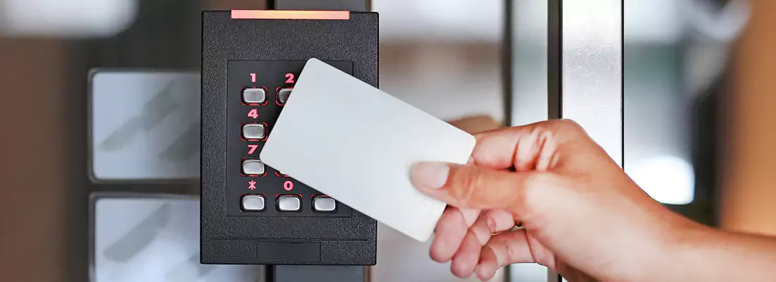 Benefits of Card Lock Readers for Properties in Saint-Sacrement, QC