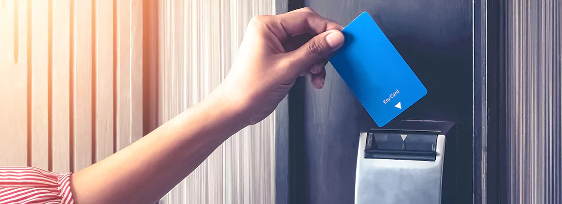 Card Lock System Integration with Existing Security in Saint-Sacrement, QC