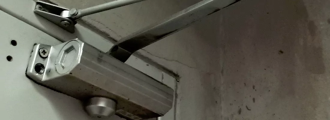 Door Closer Adjustment in Saint-Sacrement, QC