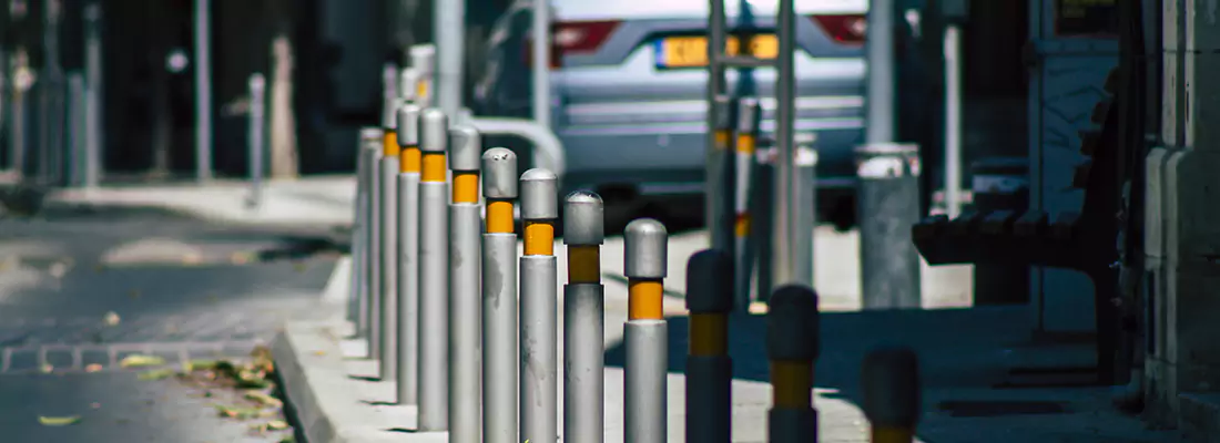 Safe and Convenient Retractable Barrier Column Systems for Properties in Saint-Sacrement, QC